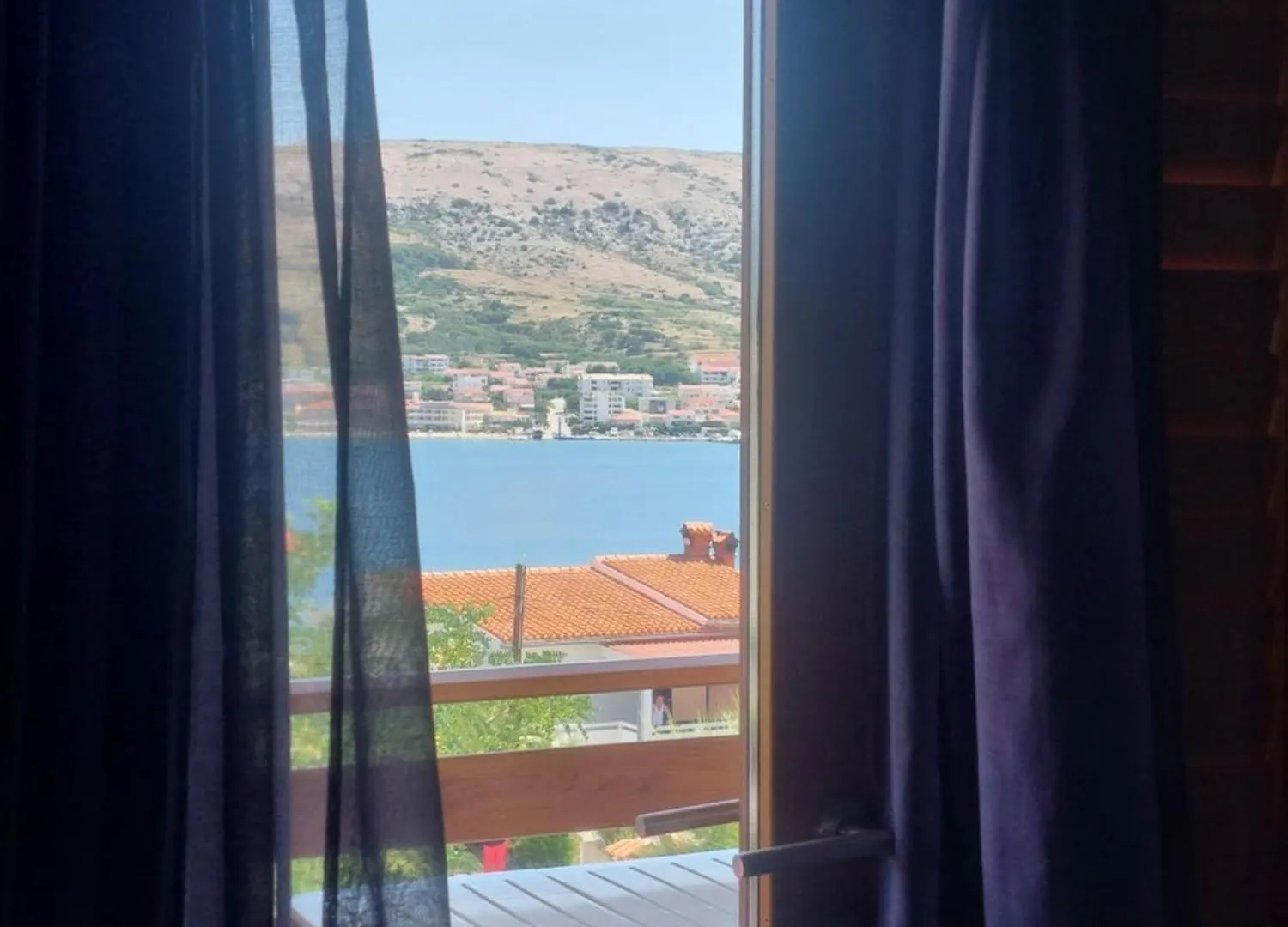 Studio-App Iva, Balcony With Sea View - 50 M From Beach Pag Town