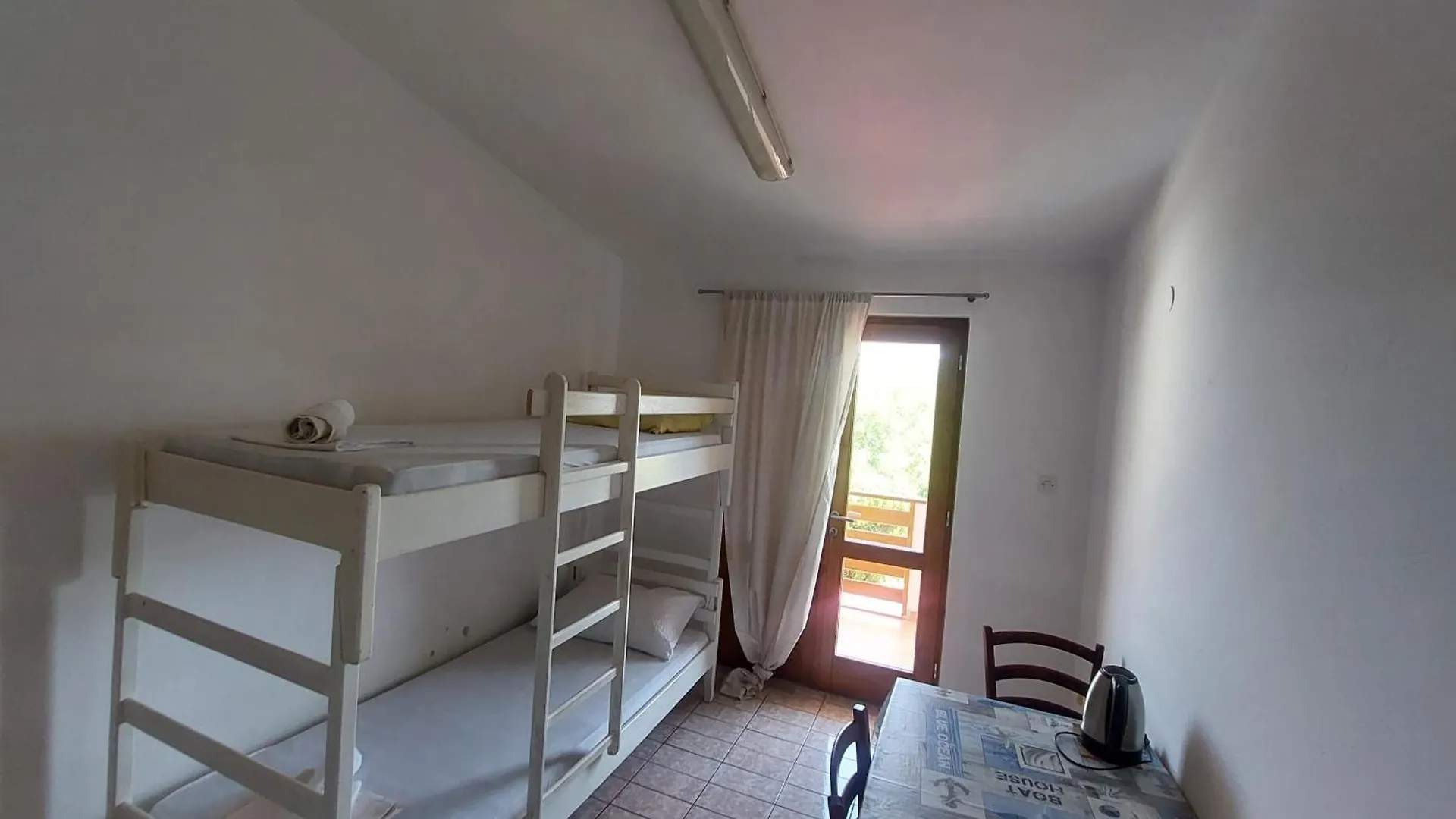 Studio-App Iva, Balcony With Sea View - 50 M From Beach Pag Town Daire