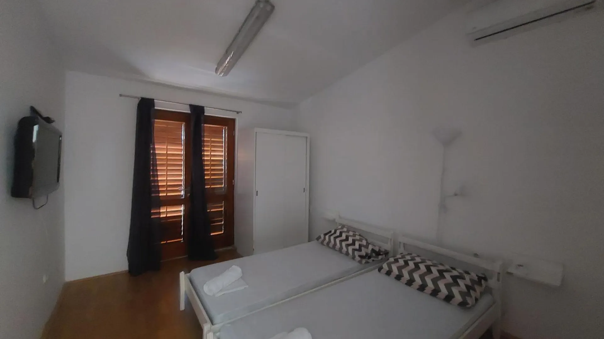 Apartment Studio-App Iva, Balcony With Sea View - 50 M From Beach Pag Town
